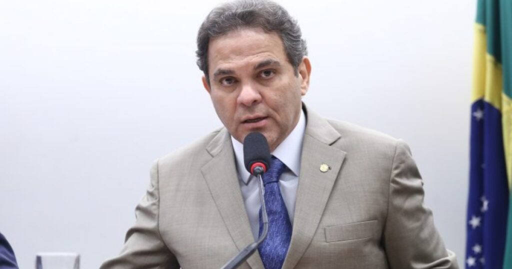 Fabricantes teriam 12 meses para adaptar produtos de açaí se projeto virar lei