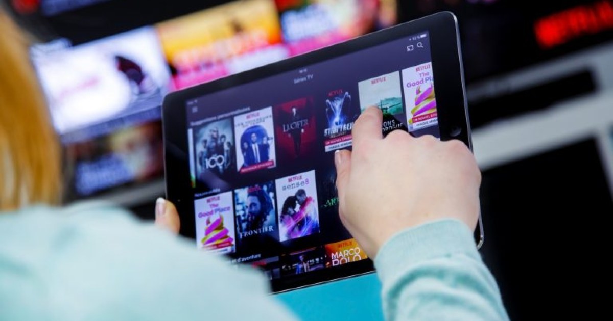 PL 1474/26 prevê multa e suspensão para anúncios em planos pagos de streaming